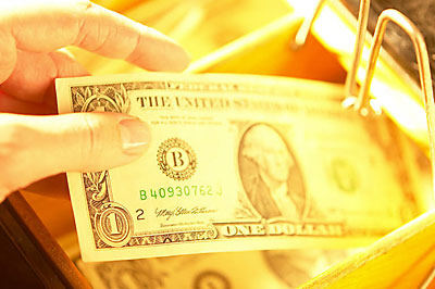 When money reveals the heart<br><br>